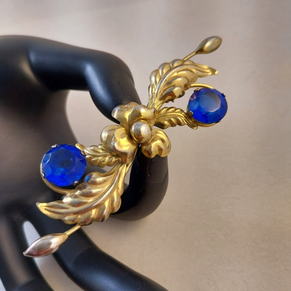 Sterling Silver and Blue Brooch - Picture 11 of 16